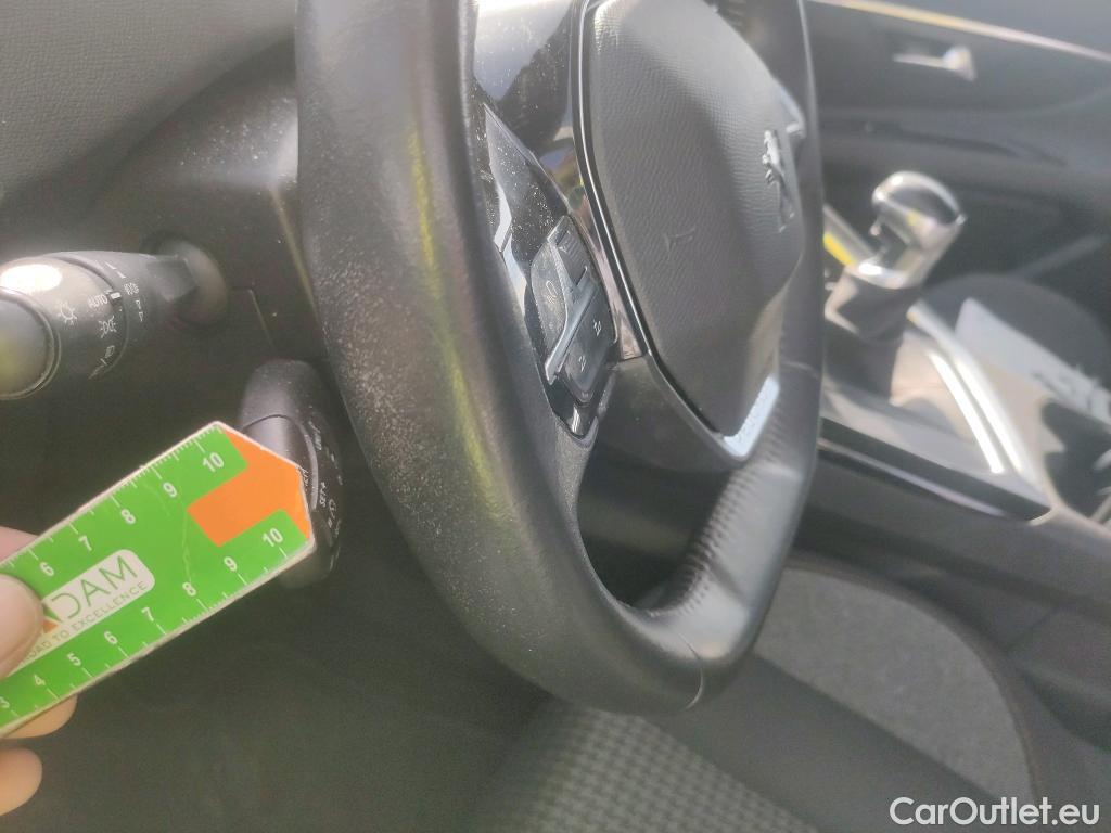  Peugeot  3008 PEUGEOT  / 2016 / 5P / todoterreno 1.5 BlueHDi 96kW (130CV) S&S Active (AC) #29