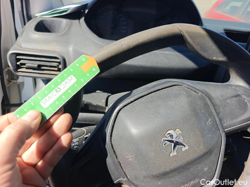  Peugeot  Partner PEUGEOT  / 2018 / 3P / furgón derivado de turismo Pro Standard 600kg BlueHDi 73kW (CX) #65