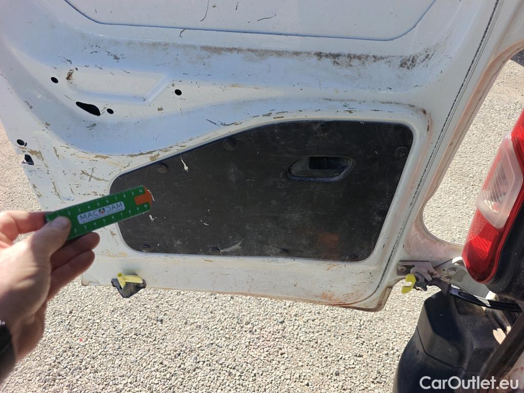  Peugeot  Partner PEUGEOT  / 2018 / 3P / furgón derivado de turismo Pro Standard 600kg BlueHDi 73kW (CX) #13