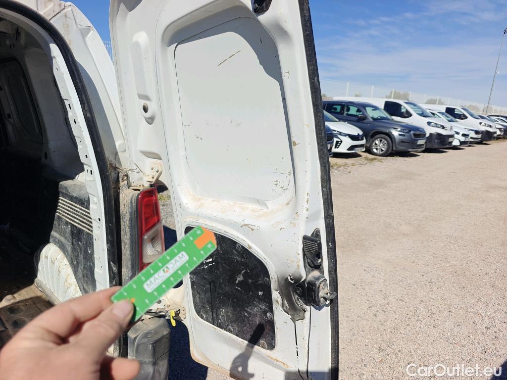  Peugeot  Partner PEUGEOT  / 2018 / 3P / furgón derivado de turismo Pro Standard 600kg BlueHDi 73kW (CX) #34