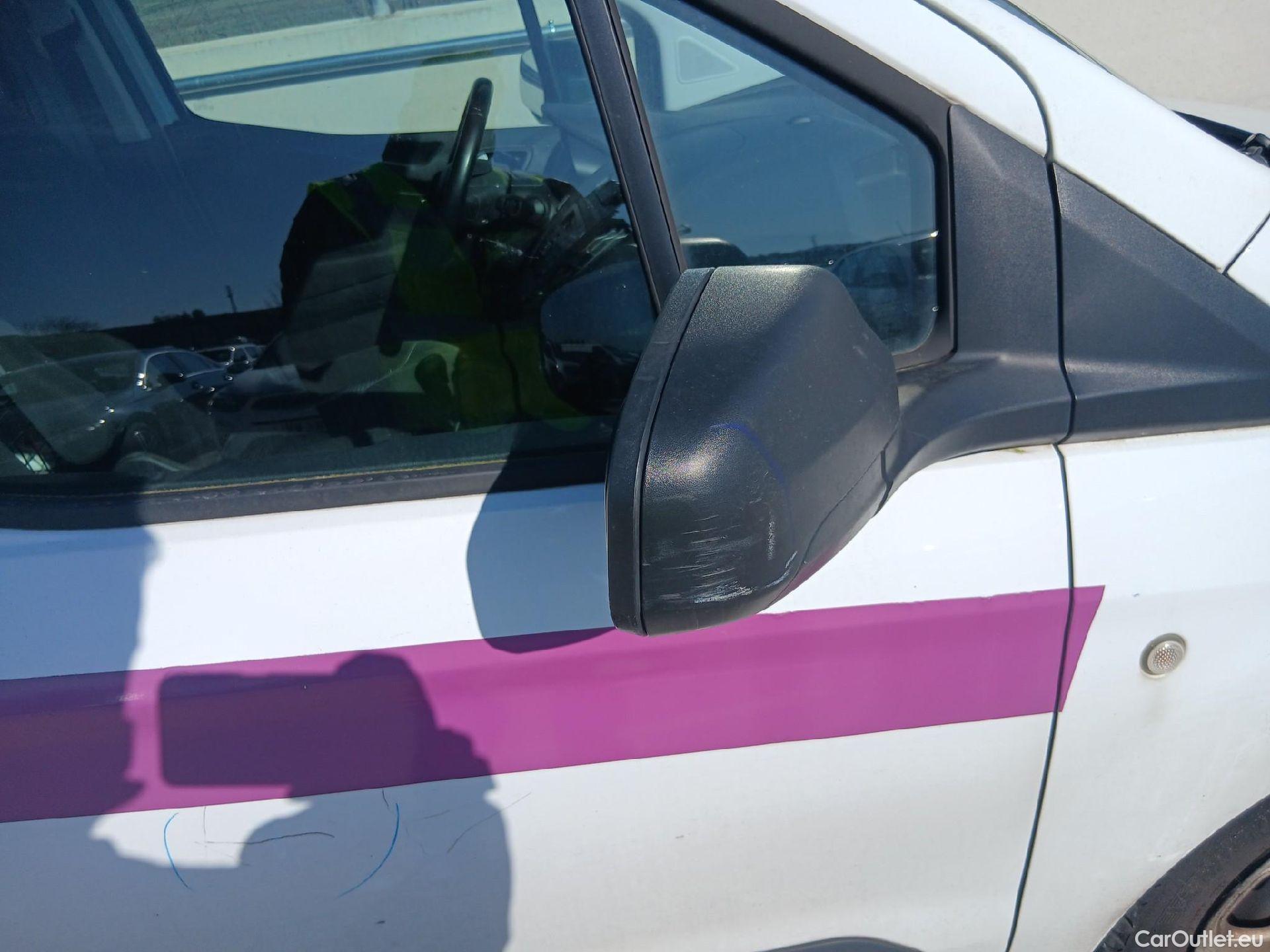  Ford  Transit FORD  Courier/2014/4P/furgón der.turis Van 1.5 TDCi 56kW Trend #35