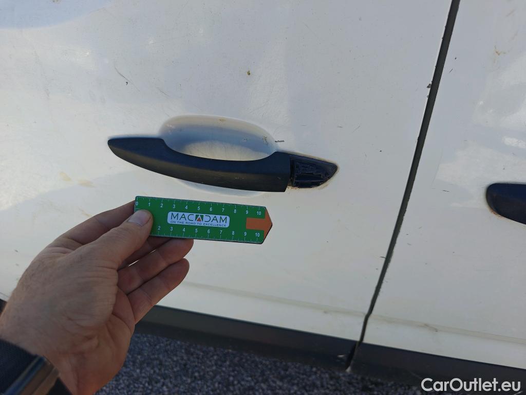  Peugeot  Partner PEUGEOT  / 2018 / 3P / furgón derivado de turismo Pro Standard 600kg BlueHDi 73kW (CX) #50