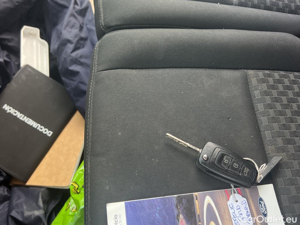  Ford  Transit  Custom Furgón 320 L1 Trend 2.0 TDCi 105CV MT6 E6 #2