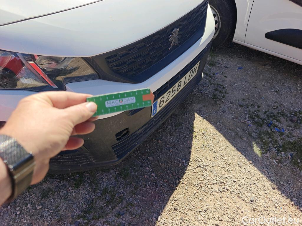  Peugeot  Partner PEUGEOT  / 2018 / 3P / furgón derivado de turismo Pro Standard 600kg BlueHDi 73kW (CX) #54