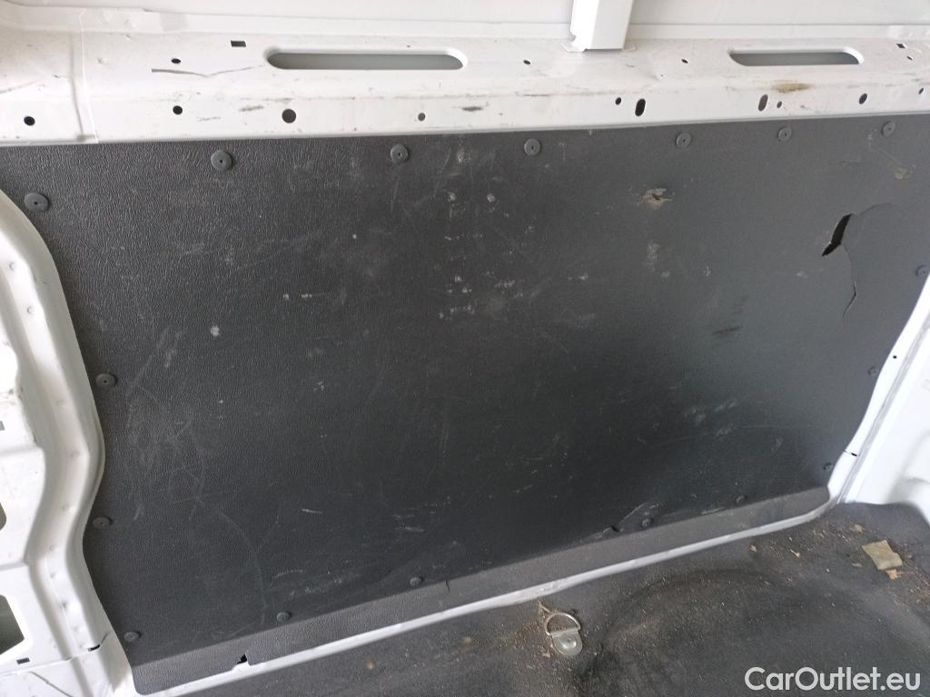  Peugeot  Boxer PEUGEOT  / 2014 / 4P / furgón Pack 335 L2 H2 BHDI 103kW (140CV) S&S #10