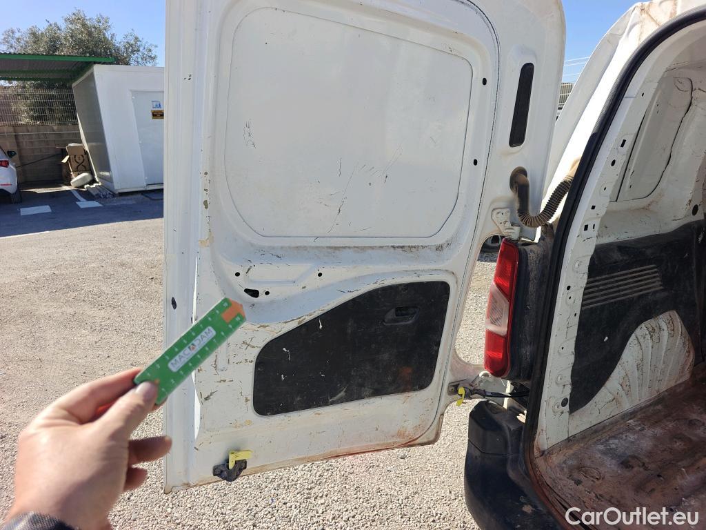  Peugeot  Partner PEUGEOT  / 2018 / 3P / furgón derivado de turismo Pro Standard 600kg BlueHDi 73kW (CX) #33