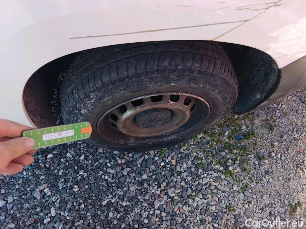  Peugeot  Partner PEUGEOT  / 2018 / 3P / furgón derivado de turismo Pro Standard 600kg BlueHDi 73kW (CX) #60