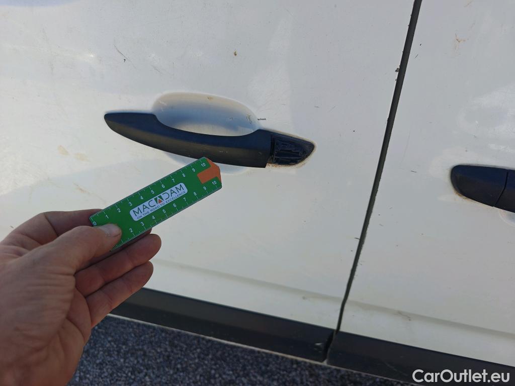  Peugeot  Partner PEUGEOT  / 2018 / 3P / furgón derivado de turismo Pro Standard 600kg BlueHDi 73kW (CX) #51