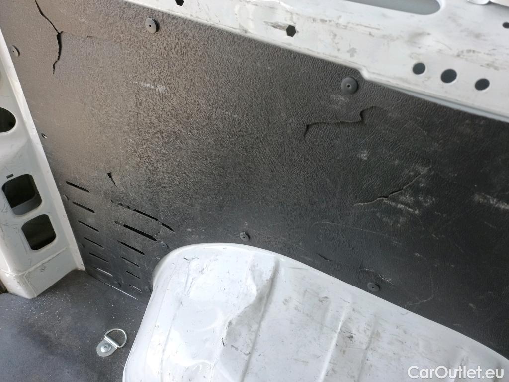  Peugeot  Boxer PEUGEOT  / 2014 / 4P / furgón Pack 335 L2 H2 BHDI 103kW (140CV) S&S #17