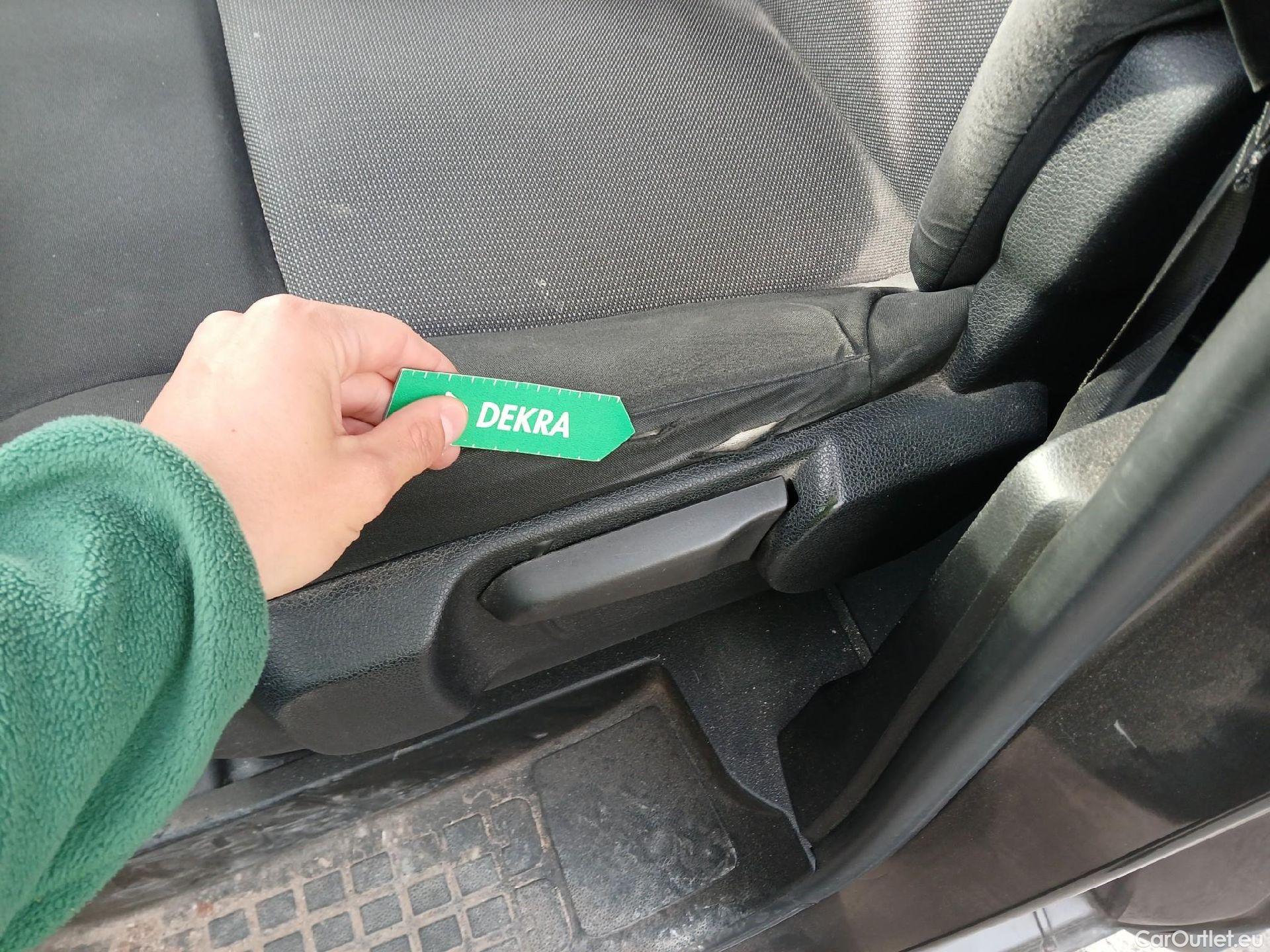  Opel  Vivaro OPEL  / 2019 / 4P / combi 1.5 Diésel 88kW (120CV) M Std Express #20