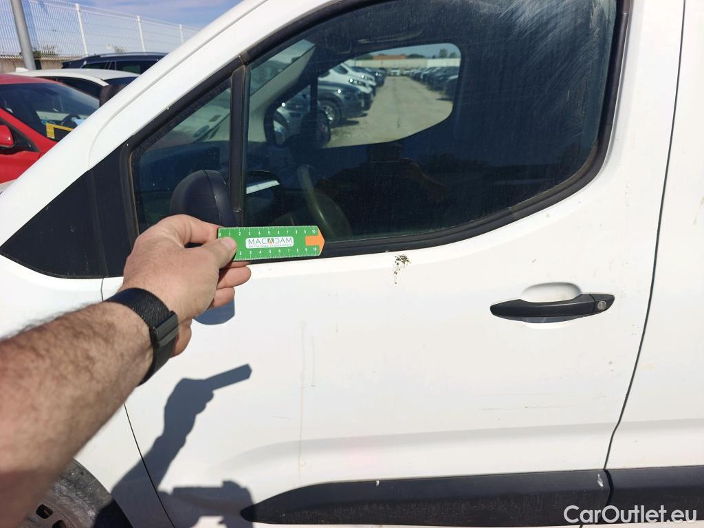  Peugeot  Partner PEUGEOT  / 2018 / 3P / furgón derivado de turismo Pro Standard 600kg BlueHDi 73kW (CX) #23