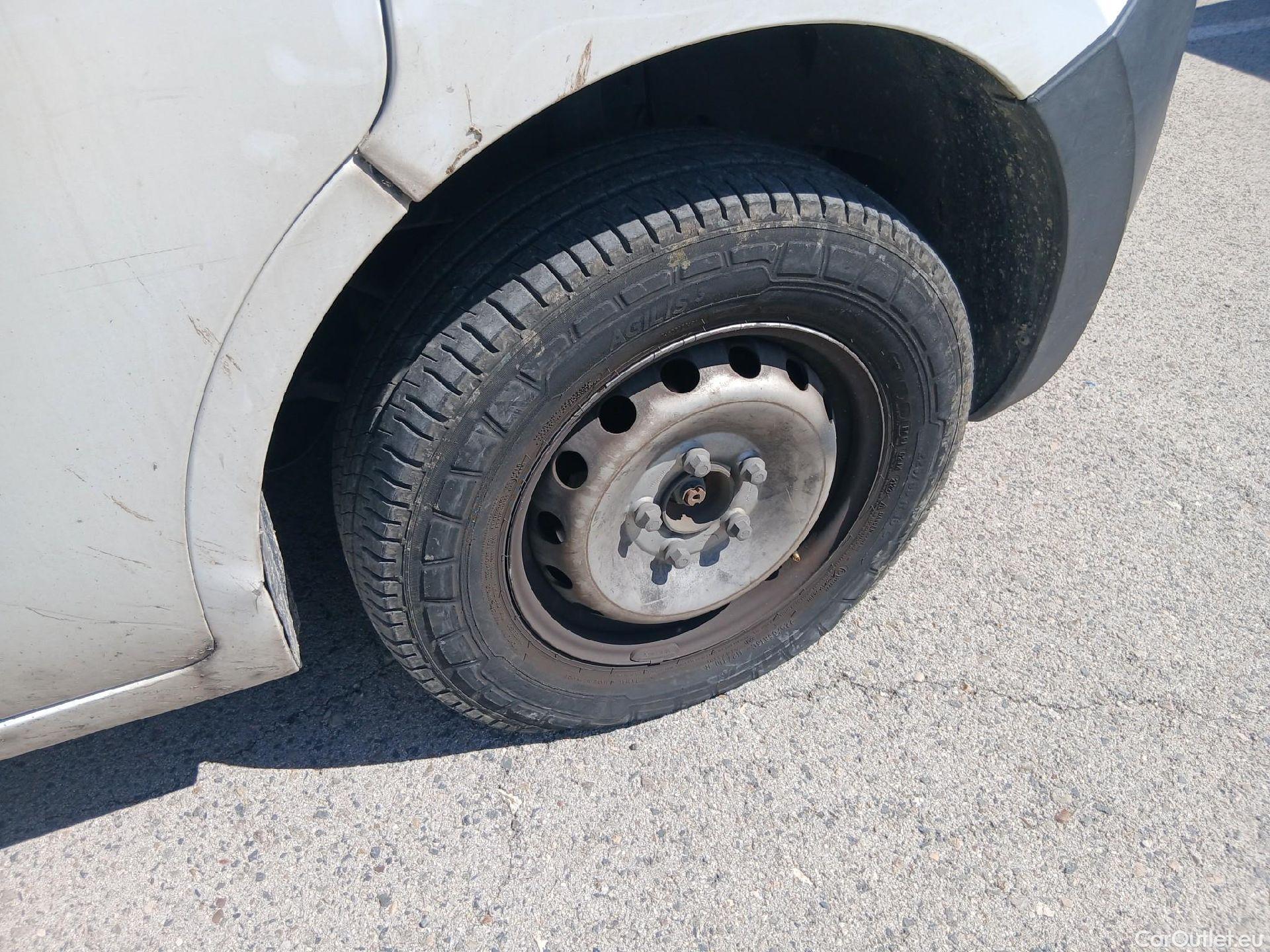  Opel  Movano OPEL  / 2010 / 4P / furgón 2.3 CDTI 96kW (130CV) L3 H3 F 3.5t #4