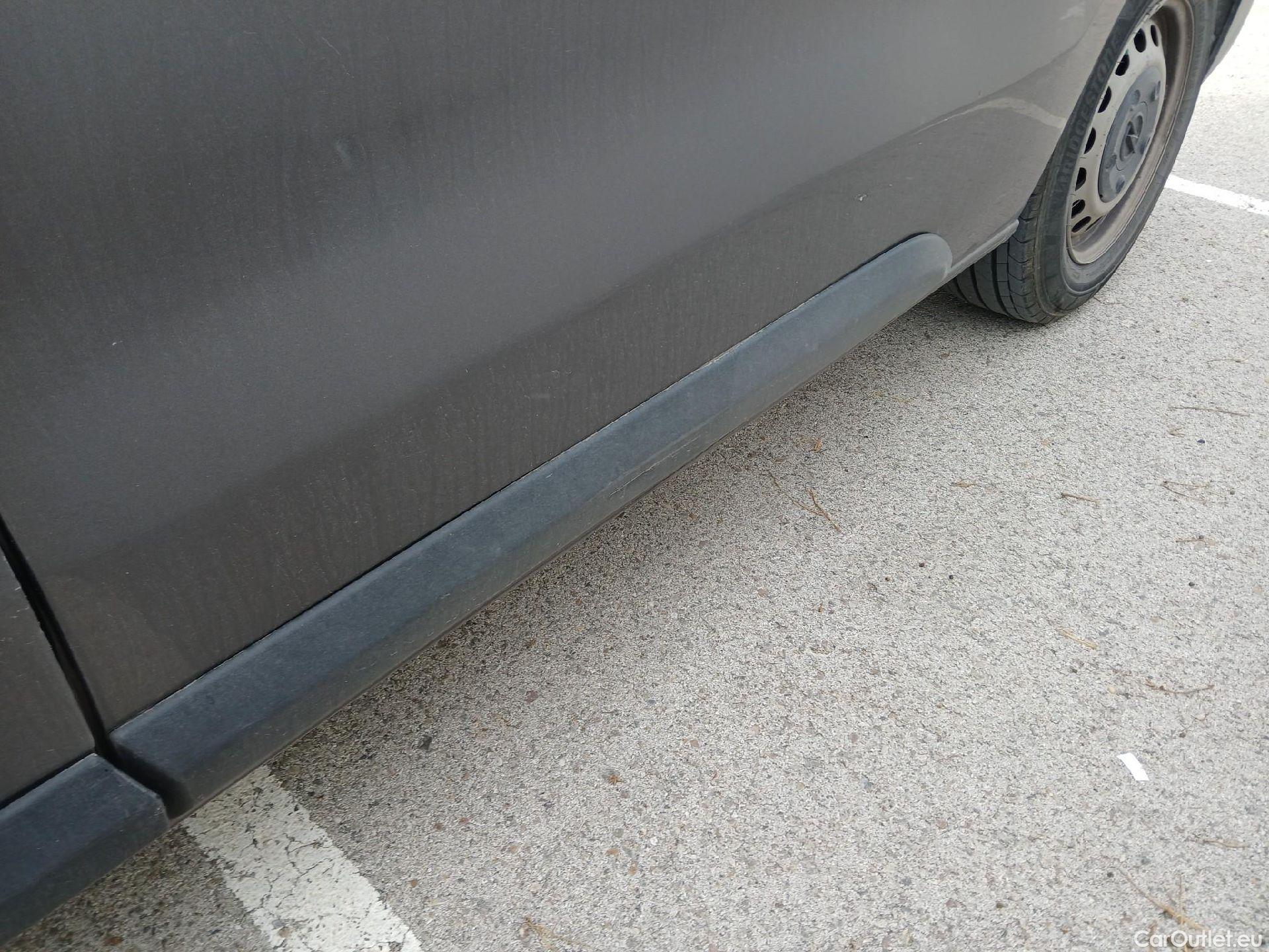  Opel  Vivaro OPEL  / 2019 / 4P / combi 1.5 Diésel 88kW (120CV) M Std Express #9