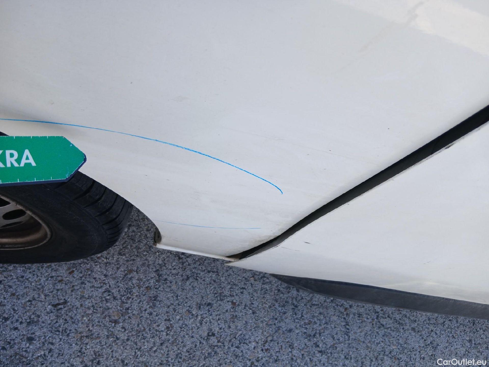  Peugeot  Expert PEUGEOT  / 2016 / 4P / furgón Furgón Pro 2.0 BlueHDi 120 S&S Standard #28