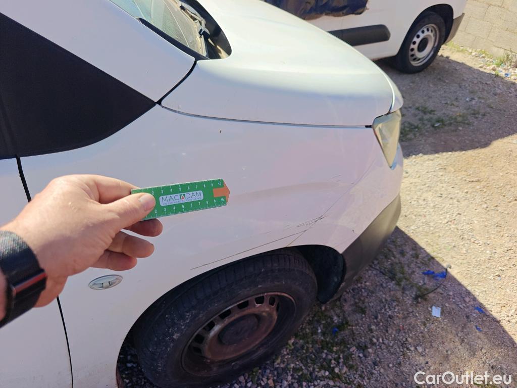  Peugeot  Partner PEUGEOT  / 2018 / 3P / furgón derivado de turismo Pro Standard 600kg BlueHDi 73kW (CX) #52