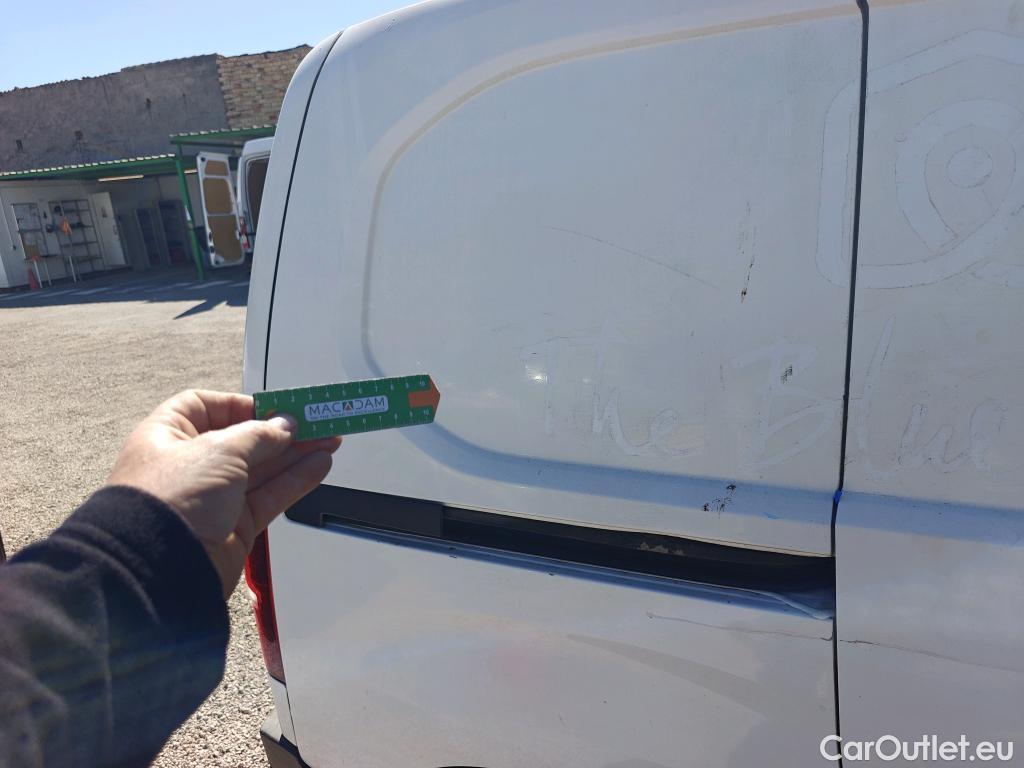  Peugeot  Partner PEUGEOT  / 2018 / 3P / furgón derivado de turismo Pro Standard 600kg BlueHDi 73kW (CX) #15