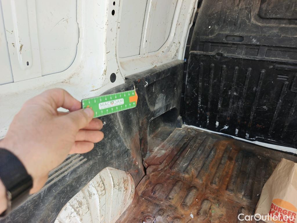  Peugeot  Partner PEUGEOT  / 2018 / 3P / furgón derivado de turismo Pro Standard 600kg BlueHDi 73kW (CX) #20