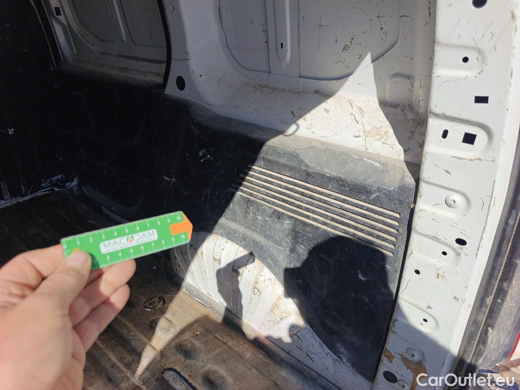  Peugeot  Partner PEUGEOT  / 2018 / 3P / furgón derivado de turismo Pro Standard 600kg BlueHDi 73kW (CX) #21