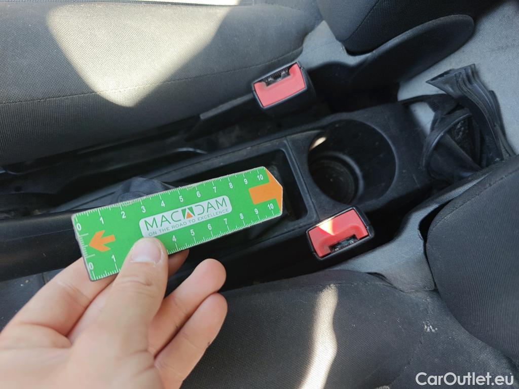  Fiat  Doblo FIAT Doblò Cargo/2015/4P/furgón derivado de turismo Cargo SX 1.3 Mjet 70 kW (95 CV) #55