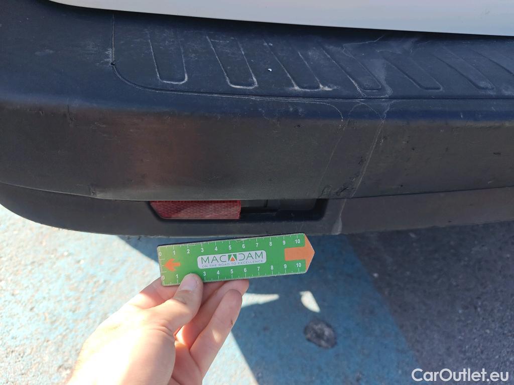  Fiat  Doblo FIAT Doblò Cargo/2015/4P/furgón derivado de turismo Cargo SX 1.3 Mjet 70 kW (95 CV) #83