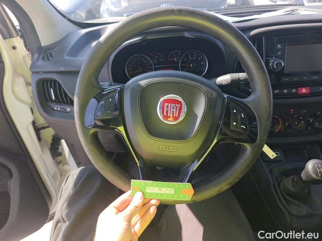  Fiat  Doblo FIAT Doblò Cargo/2015/4P/furgón derivado de turismo Cargo SX 1.3 Mjet 70 kW (95 CV) #65