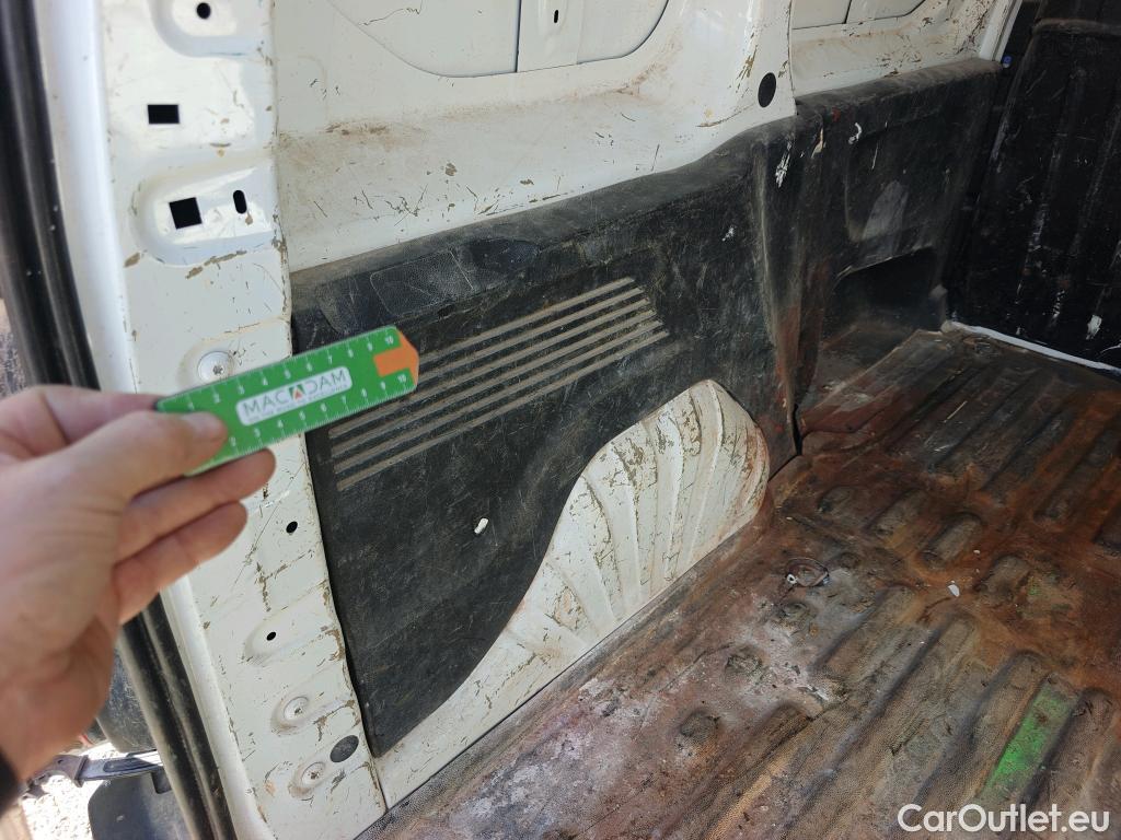  Peugeot  Partner PEUGEOT  / 2018 / 3P / furgón derivado de turismo Pro Standard 600kg BlueHDi 73kW (CX) #36