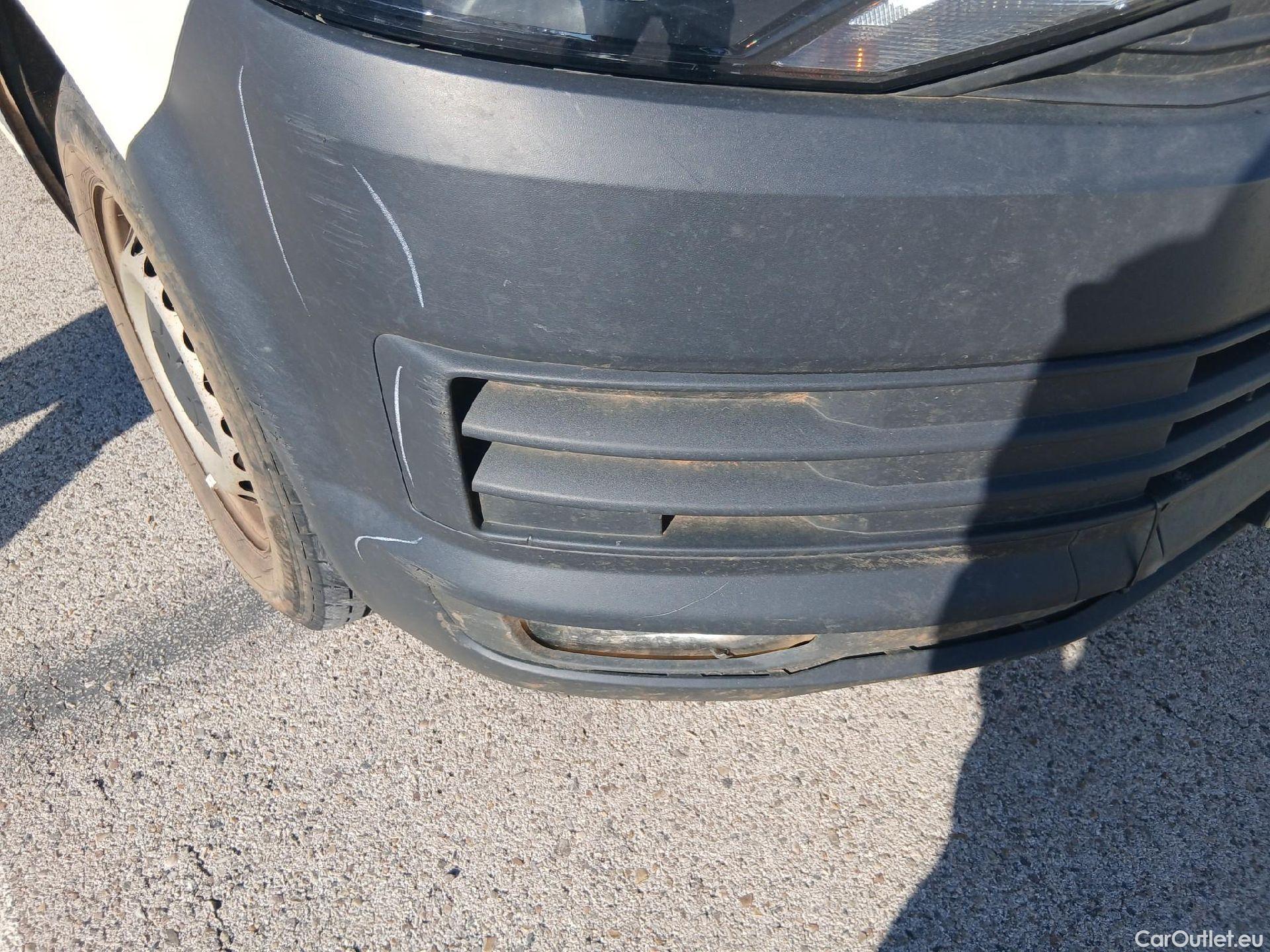  Volkswagen  Transporter VOLKSWAGEN  / 2015 / 4P / furgón Furgón Corto TN 2.0 TDI 110kW BMT 4Mot #6