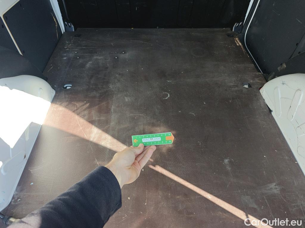  Renault  Kangoo RENAULT  Furgón/2013/3P/furgón derivado de turismo Profesional dCi 55 kW (75 CV) #64