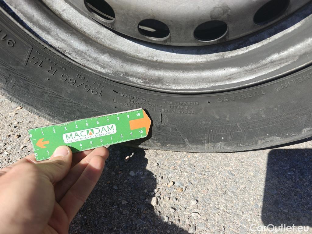  Renault  Kangoo RENAULT  Furgón/2013/3P/furgón derivado de turismo Profesional dCi 55 kW (75 CV) #45