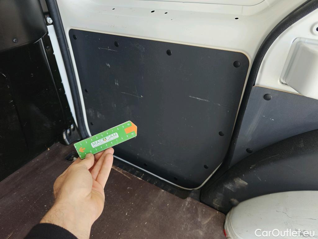  Renault  Kangoo RENAULT  Furgón/2013/3P/furgón derivado de turismo Profesional dCi 55 kW (75 CV) #60