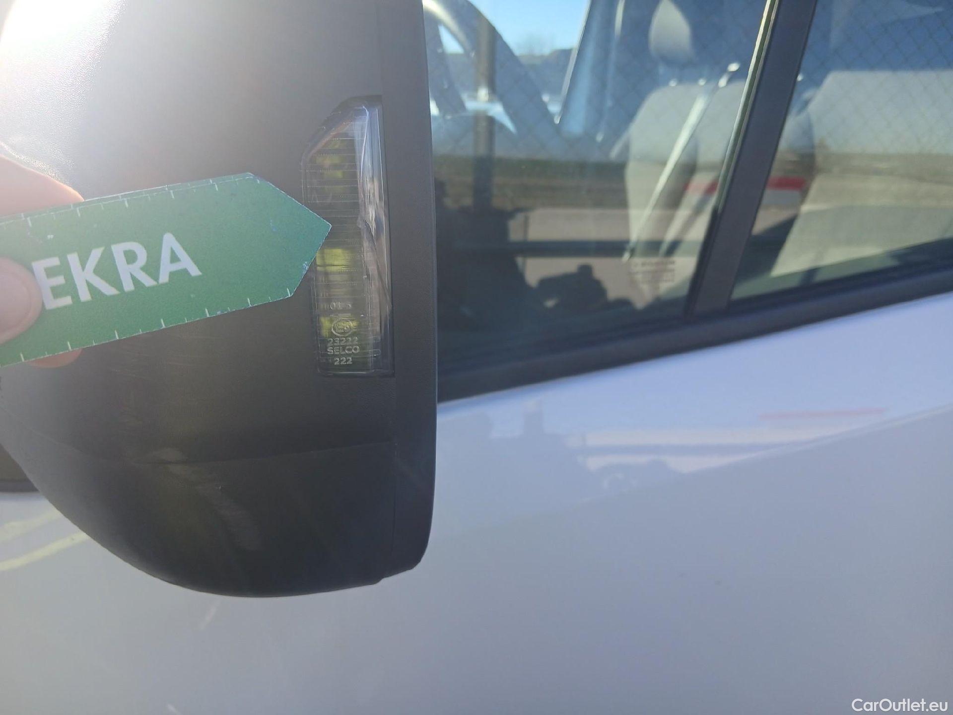  Renault  Trafic RENAULT  / 2021 / 4P / furgón Furgón L1H1 Blue dCi 96 Kw (130 CV) CUA #27