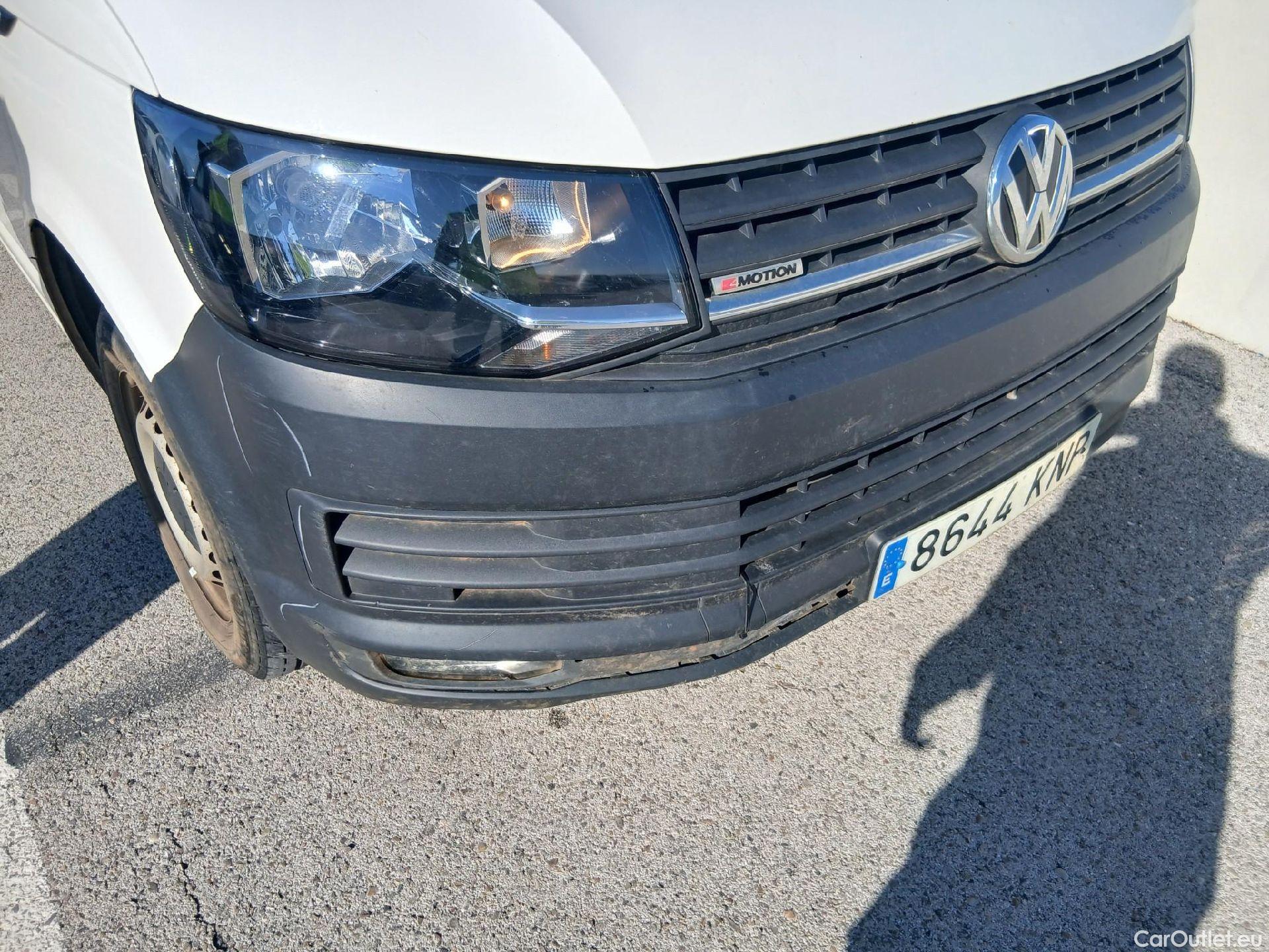  Volkswagen  Transporter VOLKSWAGEN  / 2015 / 4P / furgón Furgón Corto TN 2.0 TDI 110kW BMT 4Mot #3