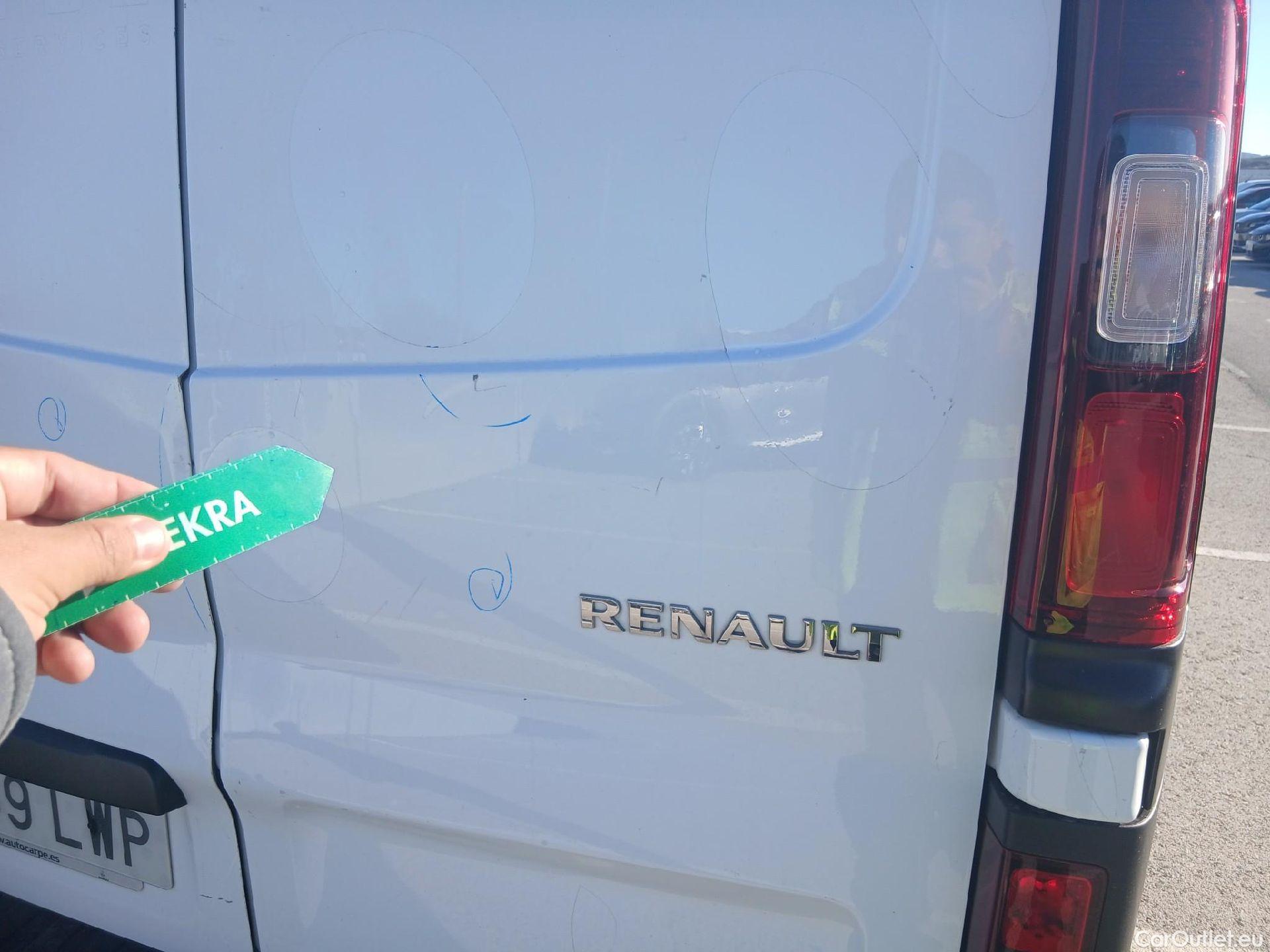  Renault  Trafic RENAULT  / 2021 / 4P / furgón Furgón L1H1 Blue dCi 96 Kw (130 CV) CUA #40