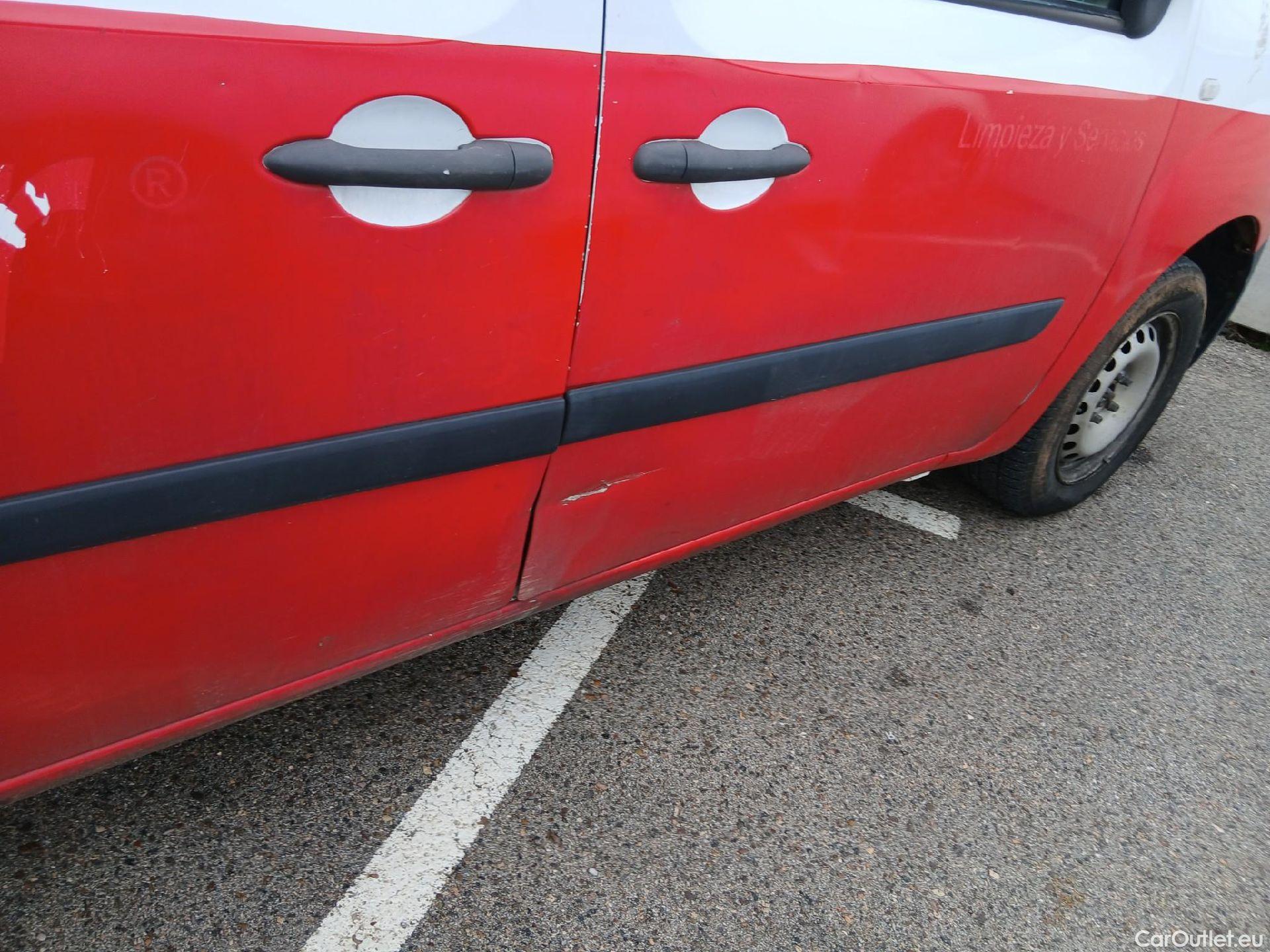  Renault  Kangoo RENAULT  Furgón/2013/3P/furgón derivado de turismo Profesional dCi 66kW (90CV) Euro 6 #36