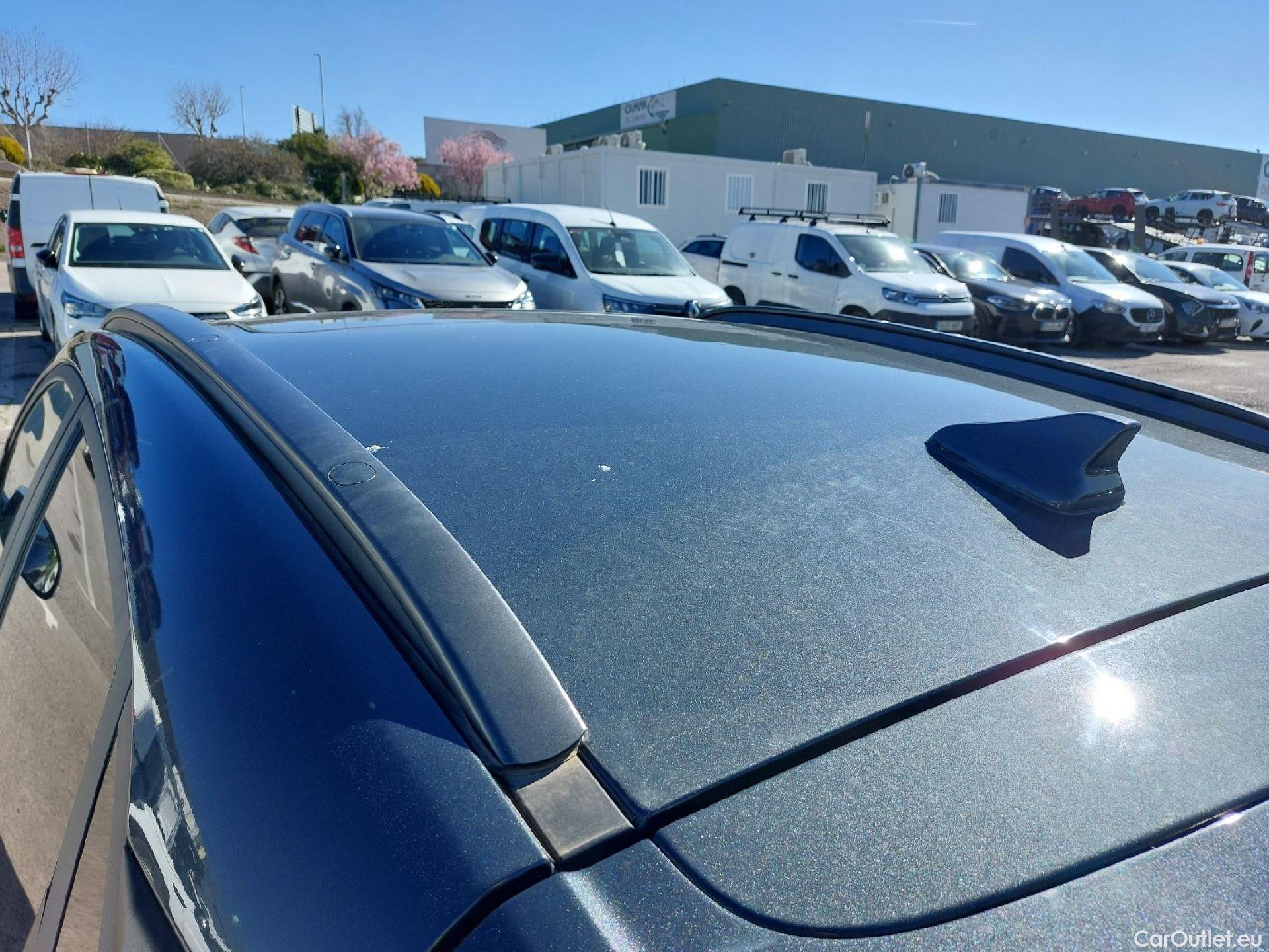  Hyundai  Konna HYUNDAI Kona / 2020 / 5P / todoterreno 1.6 GDI HEV Style Sky DCT #14