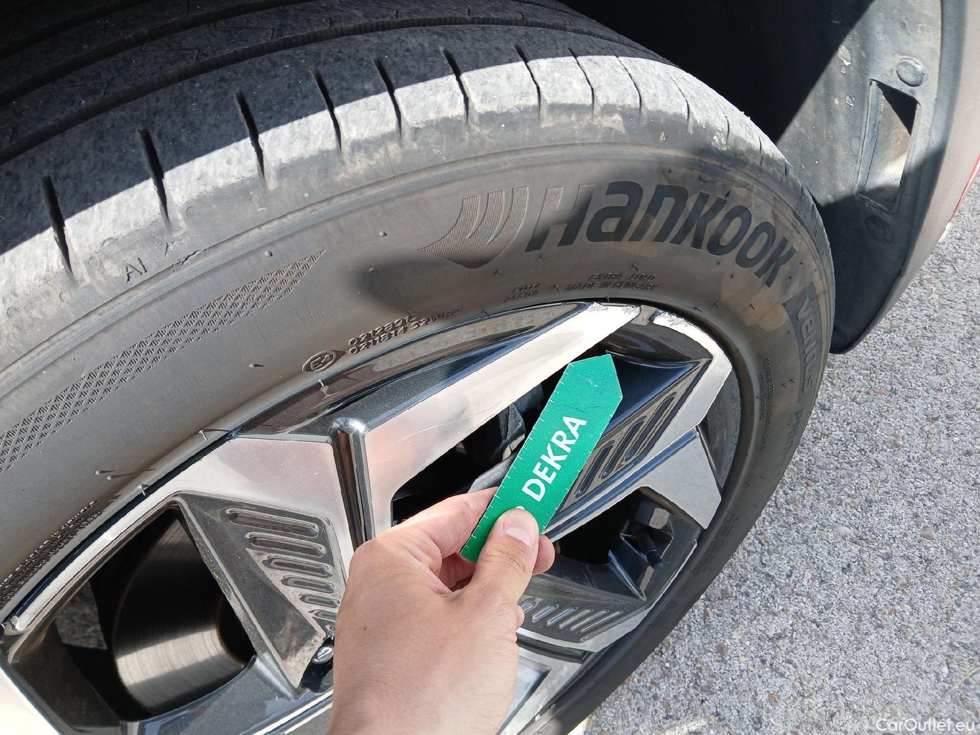  Hyundai  Tucson HYUNDAI  / 2020 / 5P / todoterreno 1.6 TGDI 169kW HEV Tecno Auto 2C #27