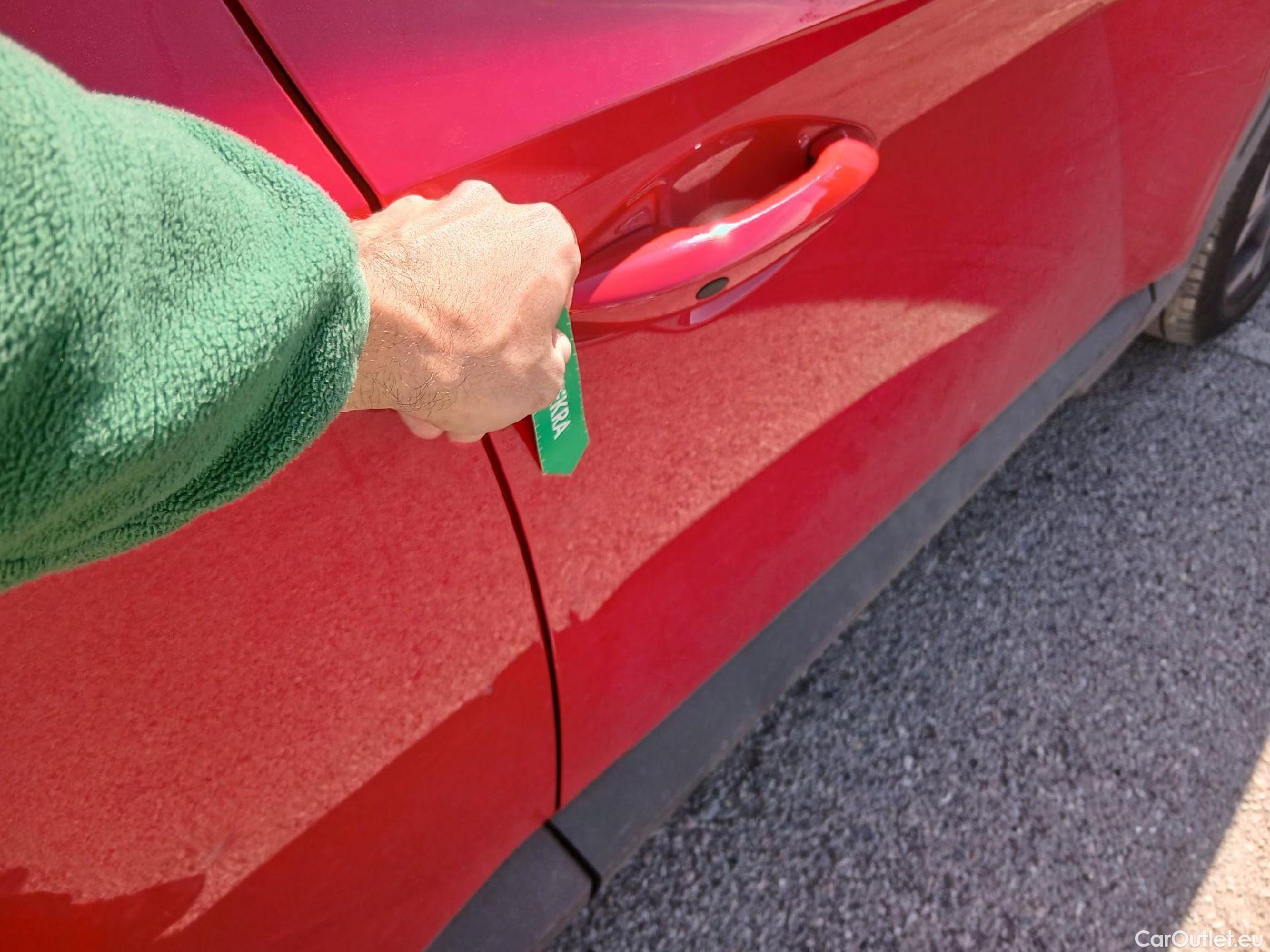  Hyundai  Tucson HYUNDAI  / 2020 / 5P / todoterreno 1.6 TGDI 169kW HEV Tecno Sky Auto #21