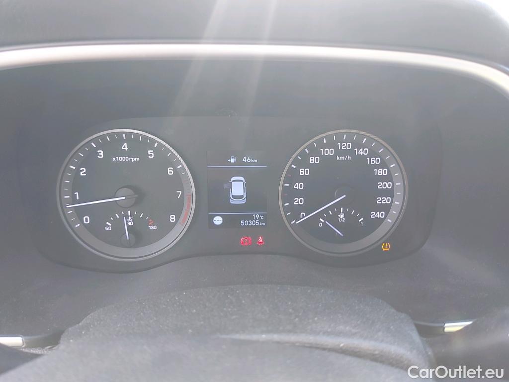  Hyundai  Tucson HYUNDAI  / 2018 / 5P / todoterreno 1.6 GDI 97kW (131CV) SLE 4X2(SP) #9