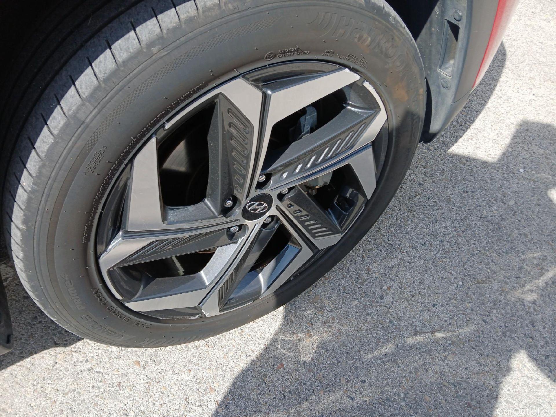  Hyundai  Tucson HYUNDAI  / 2020 / 5P / todoterreno 1.6 TGDI 169kW HEV Tecno Auto 2C #26