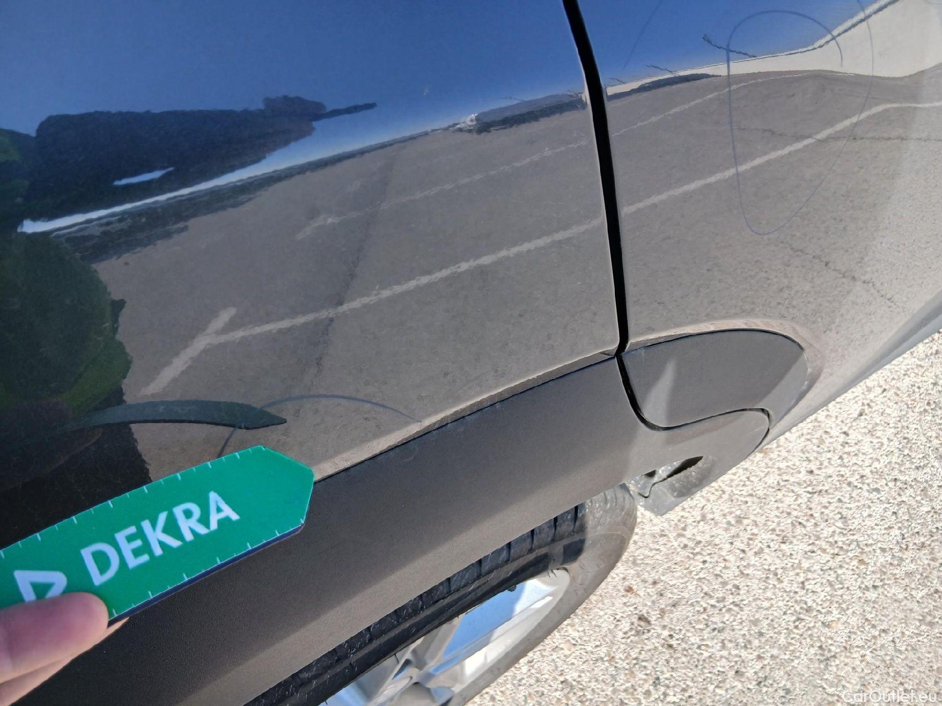  Hyundai  Konna HYUNDAI Kona / 2017 / 5P / todoterreno 1.0 TGDI SLE 4X2(SP) #14