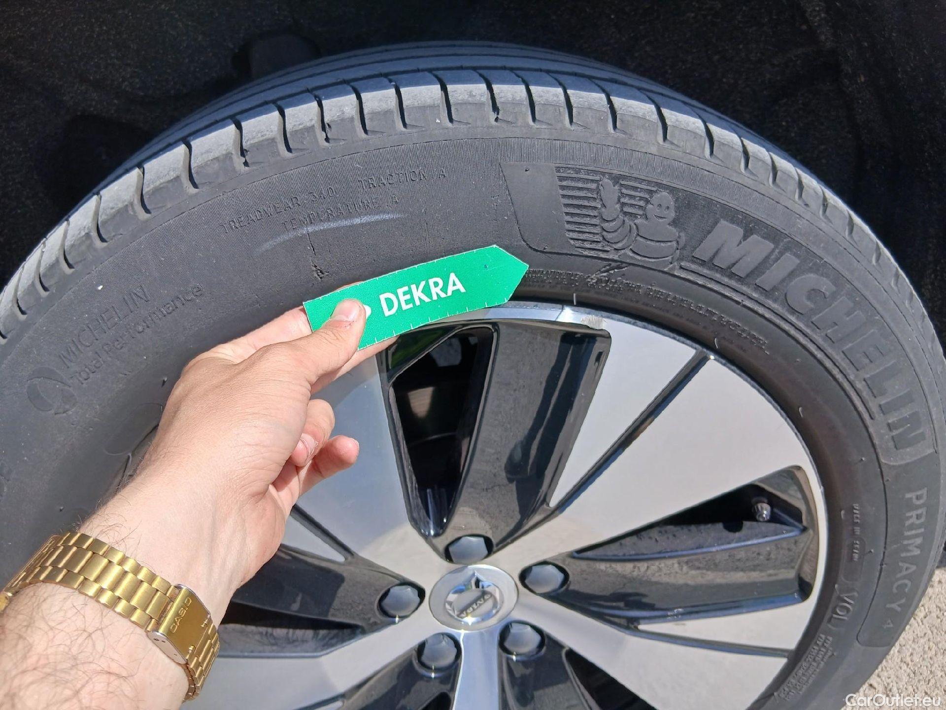  Volvo  XC 40 VOLVO XC40 / 2017 / 5P / todoterreno 1.5 T4 Twin Recharge Inscription Ex Auto #37