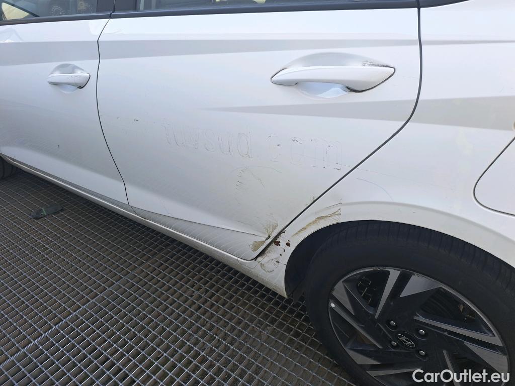  Hyundai  i20 HYUNDAI  / 2020 / 5P / berlina con portón 1.2 MPI Klass #3