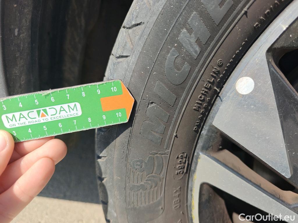  Hyundai  Bayon HYUNDAI  / 2021 / 5P / todoterreno 1.2 MPI Maxx #43