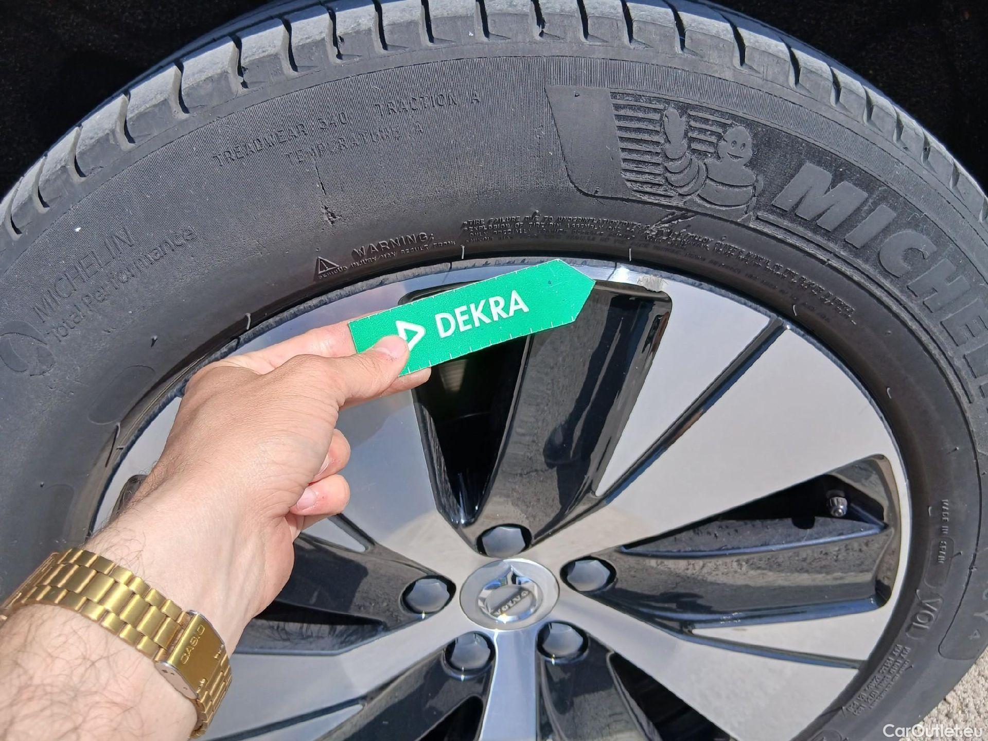  Volvo  XC 40 VOLVO XC40 / 2017 / 5P / todoterreno 1.5 T4 Twin Recharge Inscription Ex Auto #34