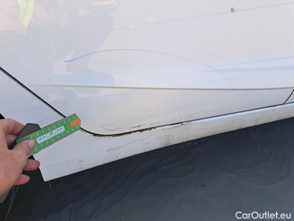  Hyundai  i20 HYUNDAI  / 2020 / 5P / berlina con portón 1.2 MPI Klass #8