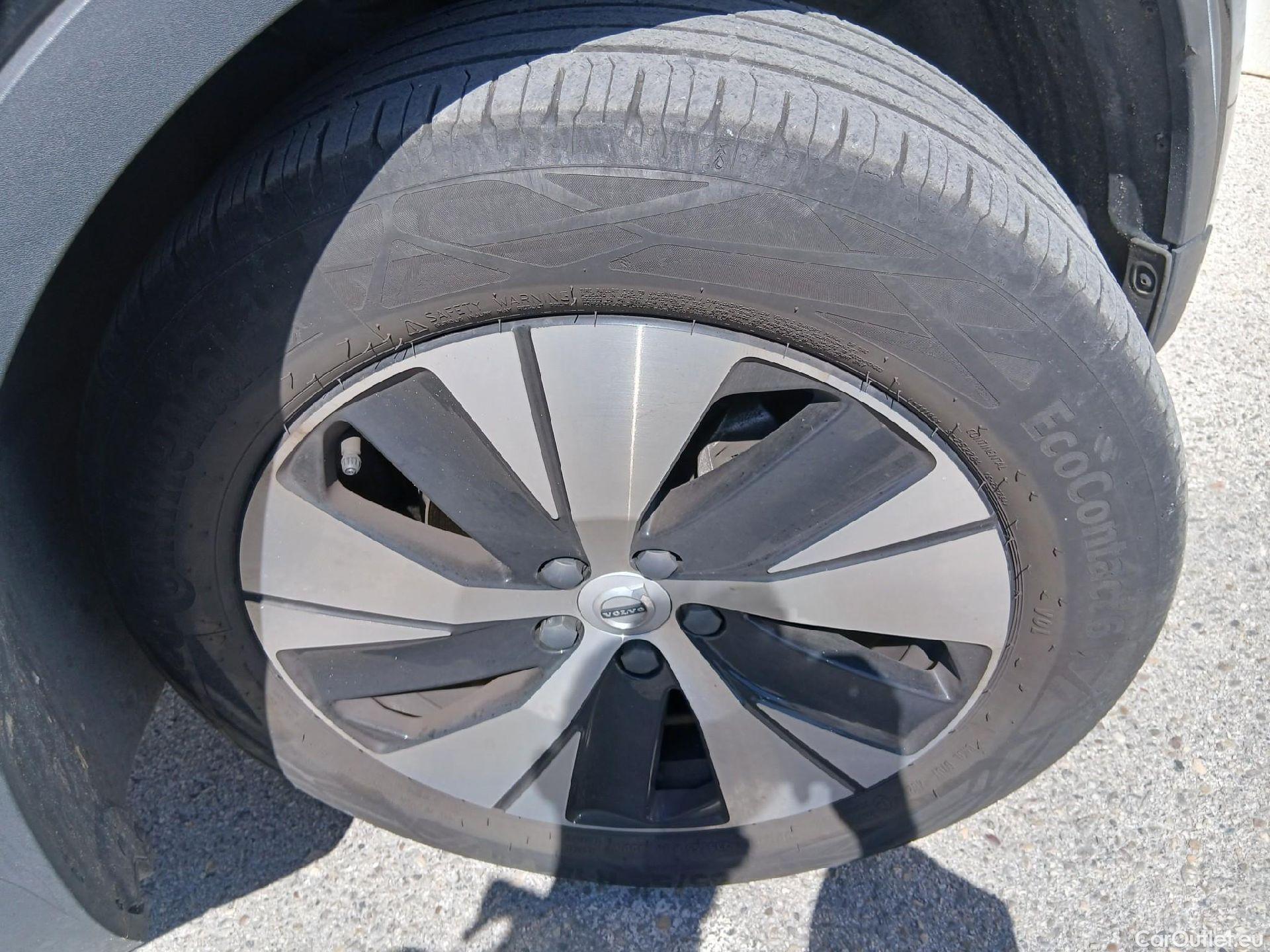  Volvo  XC 40 VOLVO XC40 / 2017 / 5P / todoterreno 1.5 T2 Momentum Pro #6