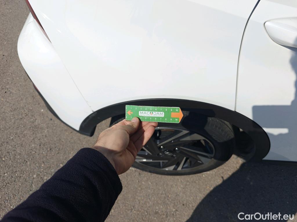  Hyundai  Bayon HYUNDAI  / 2021 / 5P / todoterreno 1.2 MPI Maxx #40