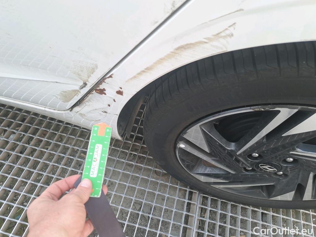  Hyundai  i20 HYUNDAI  / 2020 / 5P / berlina con portón 1.2 MPI Klass #2