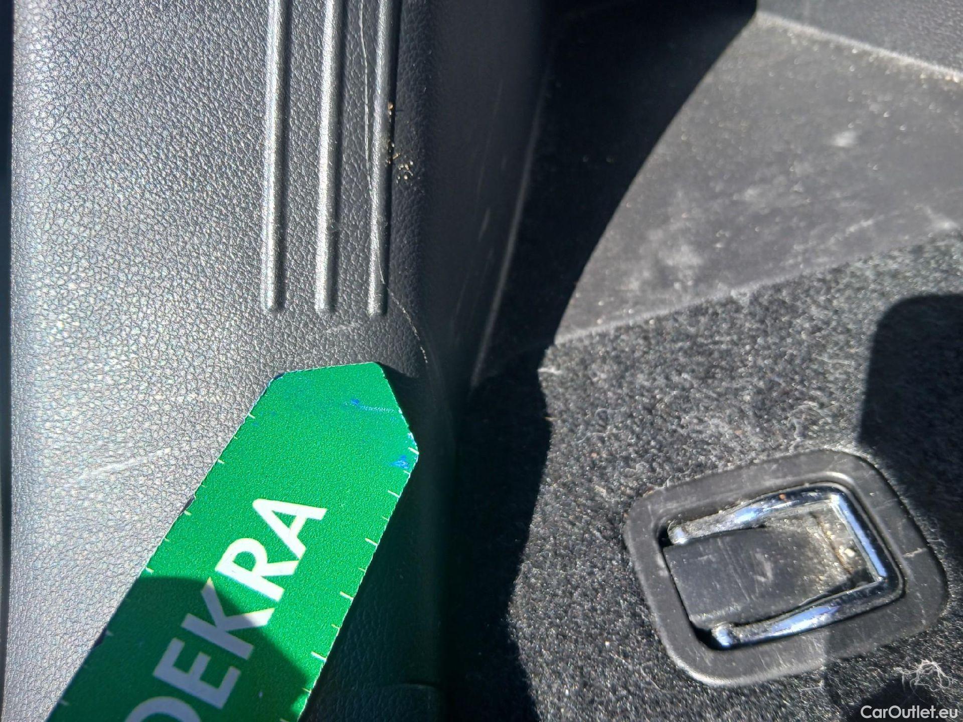  Hyundai  Konna HYUNDAI Kona / 2020 / 5P / todoterreno 1.6 GDI HEV Maxx DCT #44