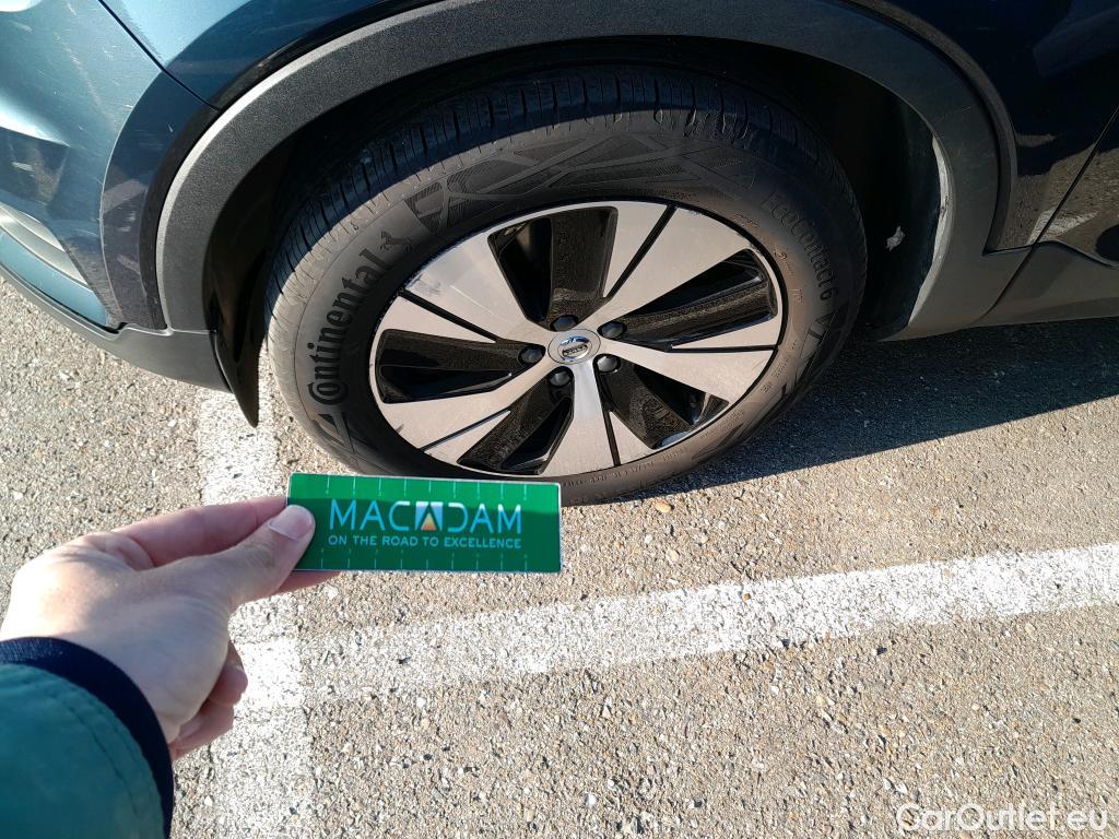  Volvo  XC 40 VOLVO XC40 / 2017 / 5P / todoterreno 1.5 T4 Twin Recharge Inscription Ex Auto #7